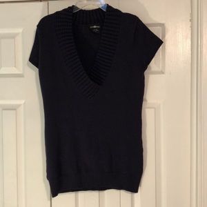 Short sleeve sweater
